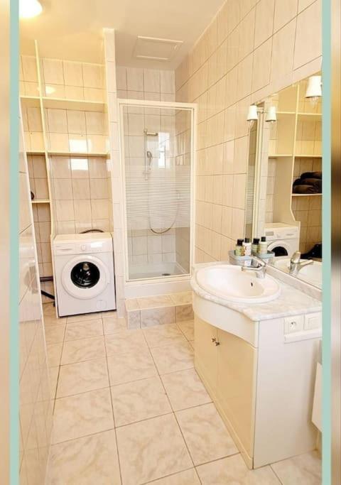Spacieux T3 Au Pied Des Thermes Néris-les-Bains Dış mekan fotoğraf